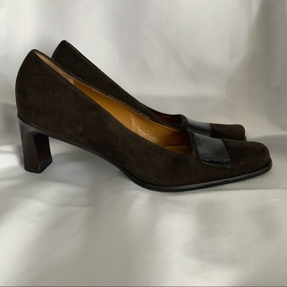 Authentic GUCCI Suede Low Heels - Picture 2 of 6